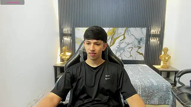 AdrianFranko online show from 05/20/26, 01:17