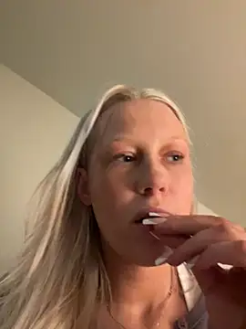 LeniMaria online show from 03/19/26, 08:02