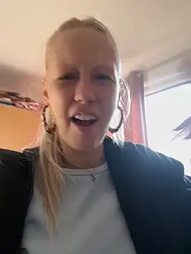 LeniMaria online show from 04/03/26, 04:05