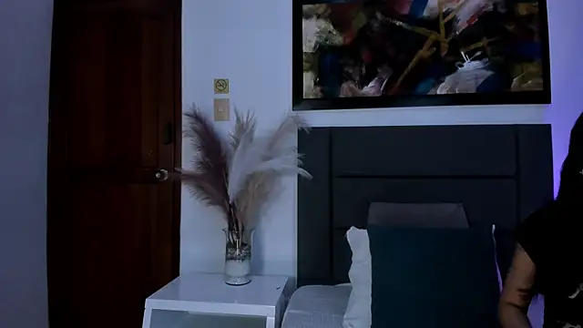 AnnieBlluee online show from 03/28/26, 12:16