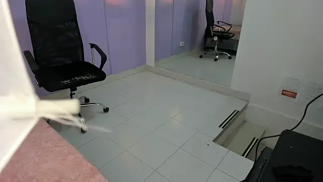 milliesummer online show from 04/06/26, 12:06