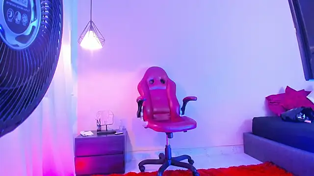 milliesummer online show from 04/11/26, 12:09