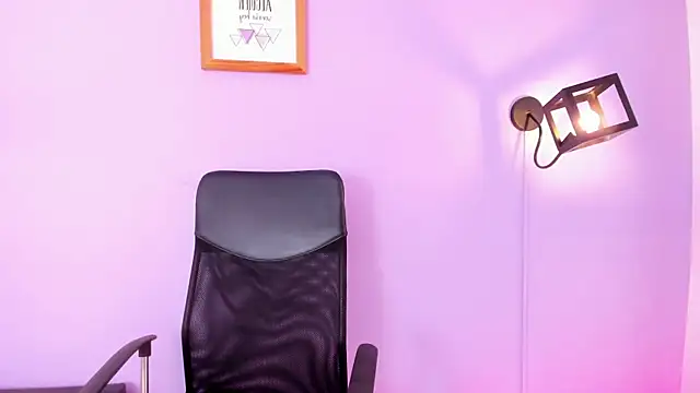 milliesummer online show from 04/12/26, 12:10