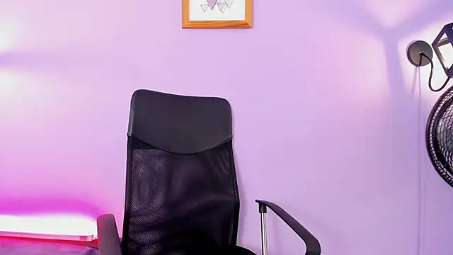 milliesummer online show from 04/15/26, 12:34