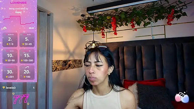 Snapshot of BONIE_WILLS chatting on 04/11/26, 12:09 BONIE WILLS online show from 04/11/26, 12:09