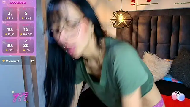 Snapshot of BONIE_WILLS chatting on 04/15/26, 12:23 BONIE WILLS online show from 04/15/26, 12:23