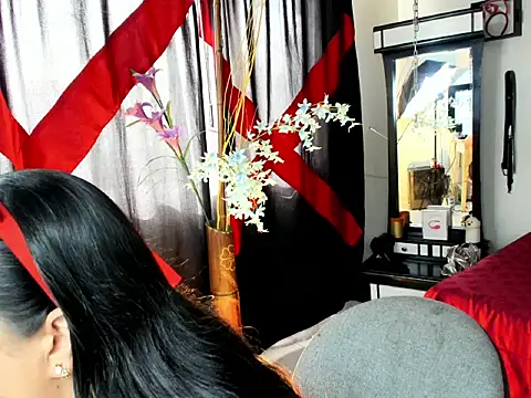 PenelopeSuency online show from 04/14/26, 01:50