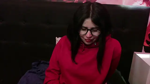 Snapshot of Cata_black chatting on 03/28/26, 12:05 Cata black online show from 03/28/26, 12:05