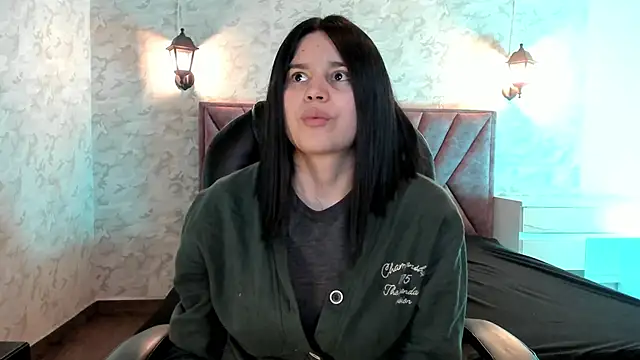 Snapshot of Cata_black chatting on 04/04/26, 12:24 Cata black online show from 04/04/26, 12:24