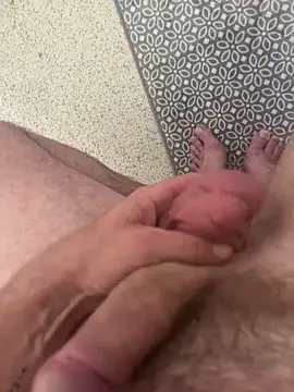 Snapshot of dandan198275 chatting on 04/08/26, 04:07 dandan198275 online show from 04/08/26, 04:07