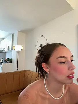 Lauren Storm online show from 04/03/26, 06:28