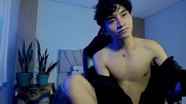 Snapshot of cococumps chatting on 04/01/26, 12:39 cococumps online show from 04/01/26, 12:39