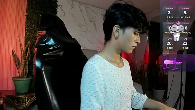 Snapshot of cococumps chatting on 04/14/26, 11:27 cococumps online show from 04/14/26, 11:27