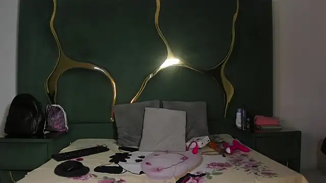 Snapshot of taty_sexxx chatting on 04/04/26, 02:14 taty sexxx online show from 04/04/26, 02:14