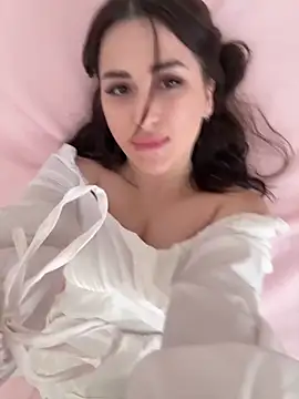 Alana Loveee online show from 04/01/26, 01:52