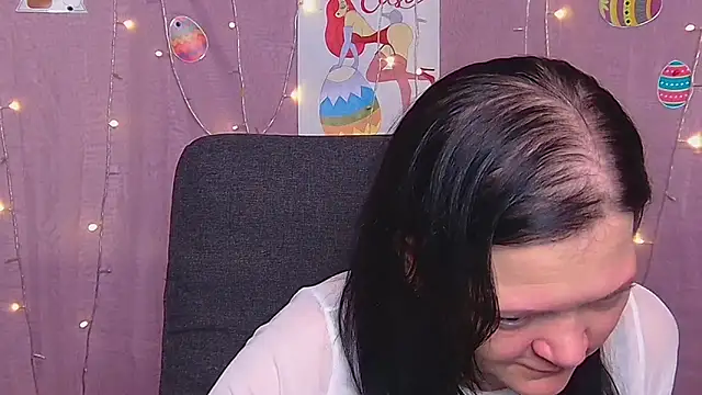 LauraFinn online show from 03/29/26, 06:19