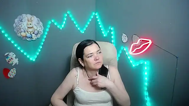 LauraFinn online show from 04/06/26, 06:20