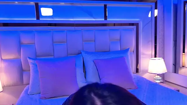 valeria sm online show from 04/10/26, 11:59