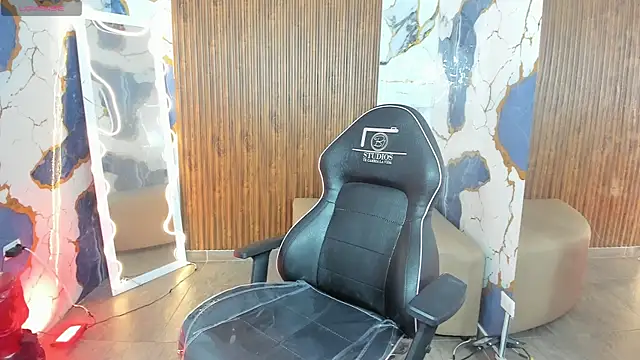 Alyce tay1 online show from 04/08/26, 11:32