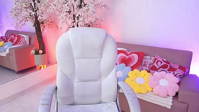 LucyWeisser online show from 03/20/26, 07:08