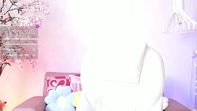 LucyWeisser online show from 04/16/26, 08:09