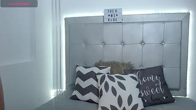 Kloe  watson online show from 03/25/26, 04:02