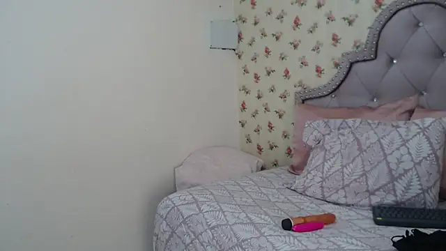 crystal watson0 online show from 04/04/26, 01:30