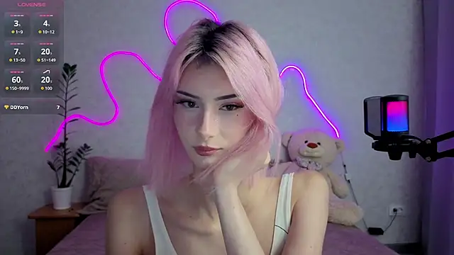 Snapshot of kittysocutie chatting on 07/07/26, 12:24 kittysocutie online show from 07/07/26, 12:24