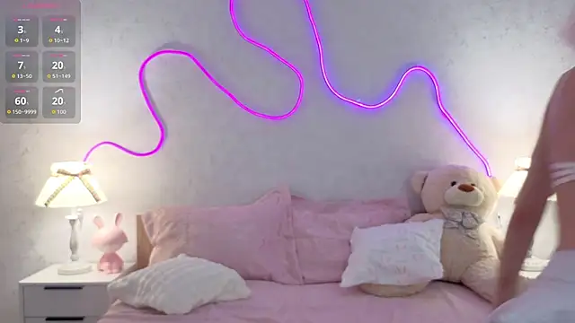 Snapshot of kittysocutie chatting on 07/18/26, 01:43 kittysocutie online show from 07/18/26, 01:43