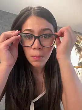 AMBERFONSECA online show from 04/13/26, 07:08