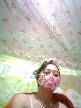 Snapshot of Sexy_moon45 chatting on 03/22/26, 06:22 Sexy moon45 online show from 03/22/26, 06:22