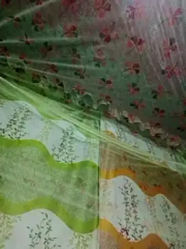 Snapshot of Sexy_moon45 chatting on 04/10/26, 12:49 Sexy moon45 online show from 04/10/26, 12:49