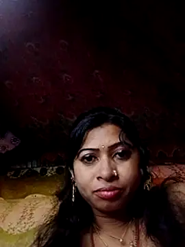 Snapshot of Sexy_moon45 chatting on 04/14/26, 05:35 Sexy moon45 online show from 04/14/26, 05:35