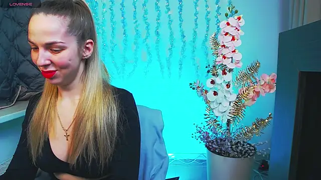 Alexandracandy online show from 04/06/26, 12:28