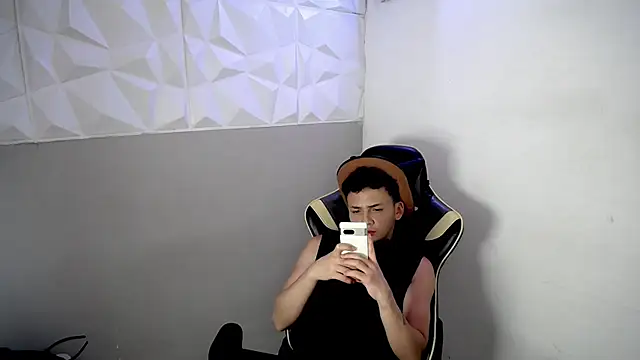 Mathias twinkk online show from 04/13/26, 04:18