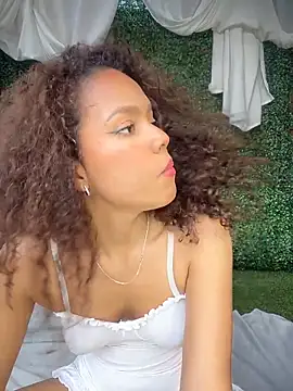CurlyOopsieXXX online show from 06/19/26, 09:40