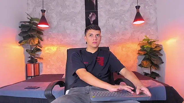 ian jacob online show from 04/07/26, 07:36