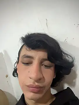 Snapshot of Emmyy_Fantasy chatting on 04/12/26, 11:43 Emmyy Fantasy online show from 04/12/26, 11:43