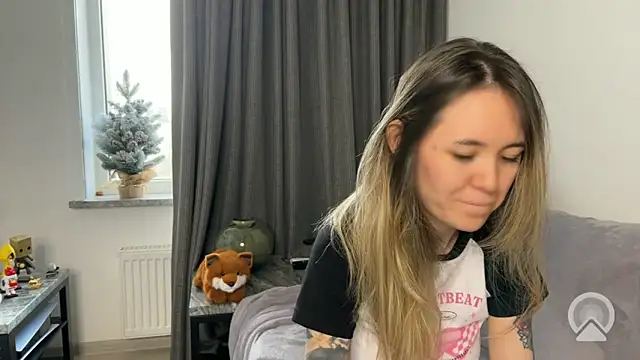 Snapshot of Zero__Calories_ chatting on 04/13/26, 08:20 Zero Calories online show from 04/13/26, 08:20