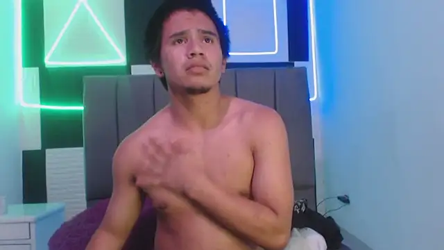 adonis latin 19 online show from 04/06/26, 03:26