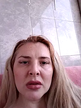 Maria3879 online show from 04/15/26, 07:10