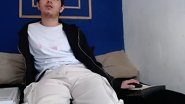 Fantasy-Dreams online show from 03/31/26, 01:22