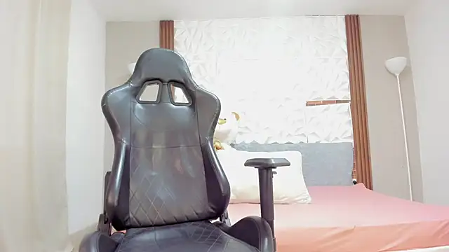 Hot Gaara  online show from 04/06/26, 03:37