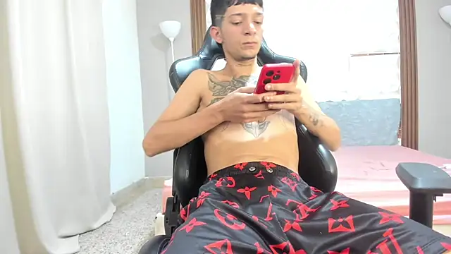 Hot Gaara  online show from 04/09/26, 03:39