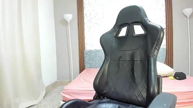 Hot Gaara  online show from 04/10/26, 03:23