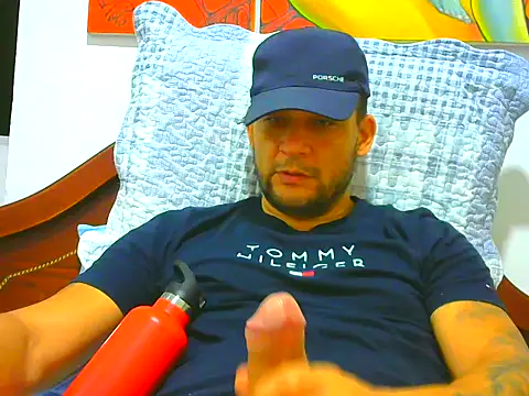 Snapshot of altenori chatting on 03/27/26, 01:44 altenori online show from 03/27/26, 01:44