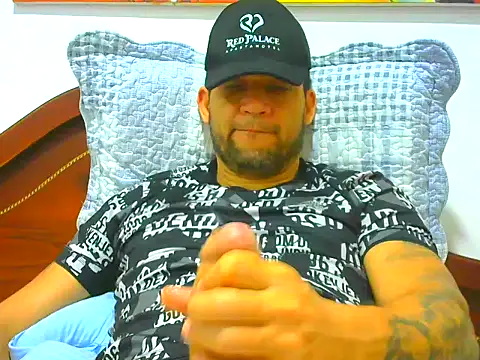 Snapshot of altenori chatting on 04/10/26, 11:37 altenori online show from 04/10/26, 11:37