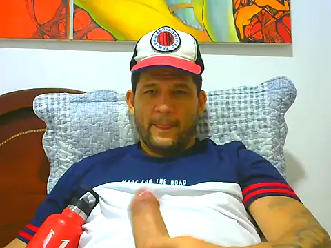 Snapshot of altenori chatting on 04/13/26, 03:01 altenori online show from 04/13/26, 03:01