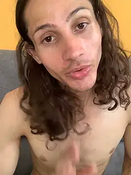 Snapshot of FelipeLipe18 chatting on 03/23/26, 07:29 FelipeLipe18 online show from 03/23/26, 07:29