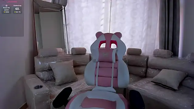 Snapshot of april_smiith1 chatting on 04/11/26, 01:26 april smiith1 online show from 04/11/26, 01:26